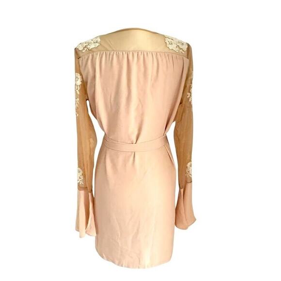 Robed with Love Pink Hildy Robe Short Tie Belt Satin Floral Sheer Size Medium M - Picture 3 of 16